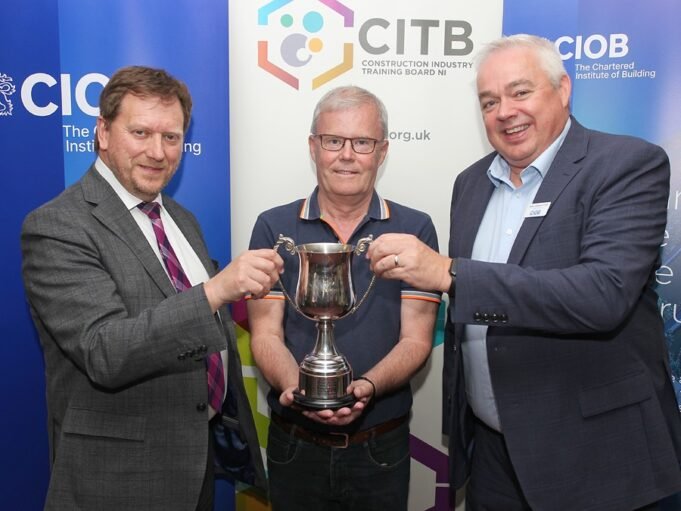 PERFORMANCE AWARD FOR EAMON NOGHER FELIX O’HARE EMPLOYEE