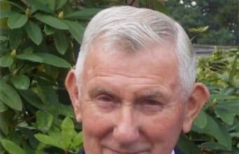 ‘A gentleman and sporting icon’: Tributes as football legend Jimmy Davis laid to rest